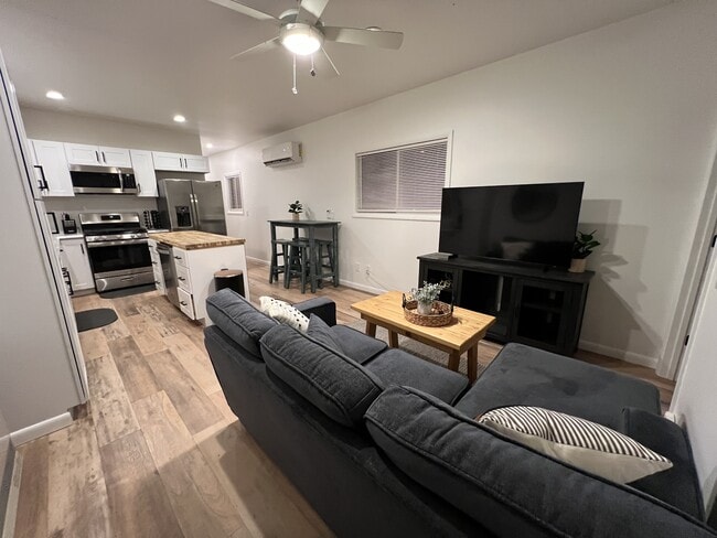 Building Photo - 151 Northside Dr