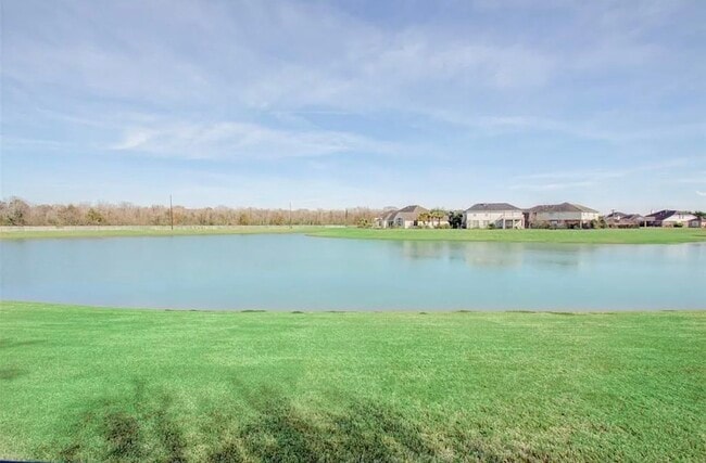 Building Photo - 814 N Elder Grove Dr