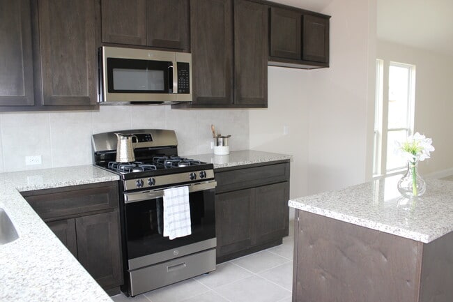 Building Photo - 108 White Dunes Dr