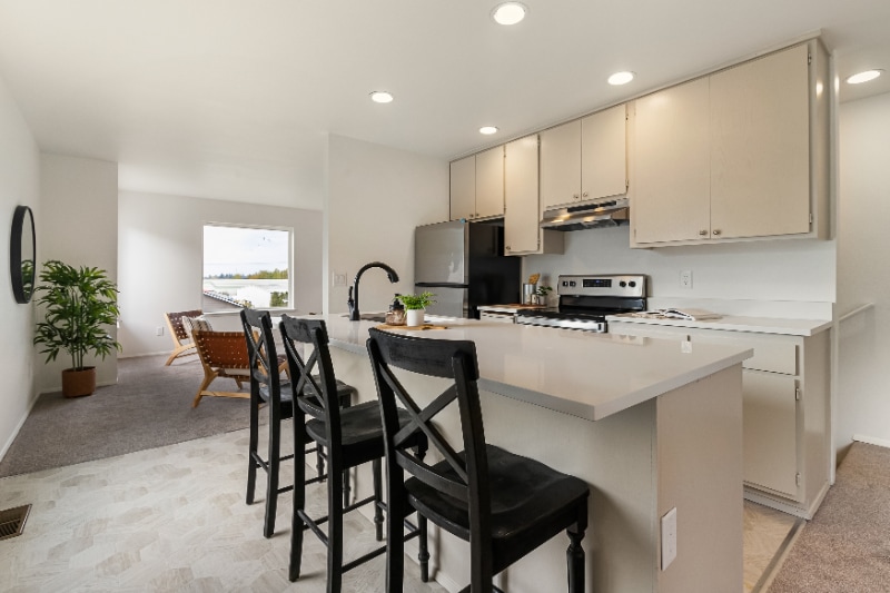 Building Photo - 2103 W Xenia Ln