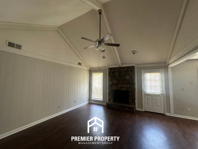 Building Photo - 5376 Stardust Dr