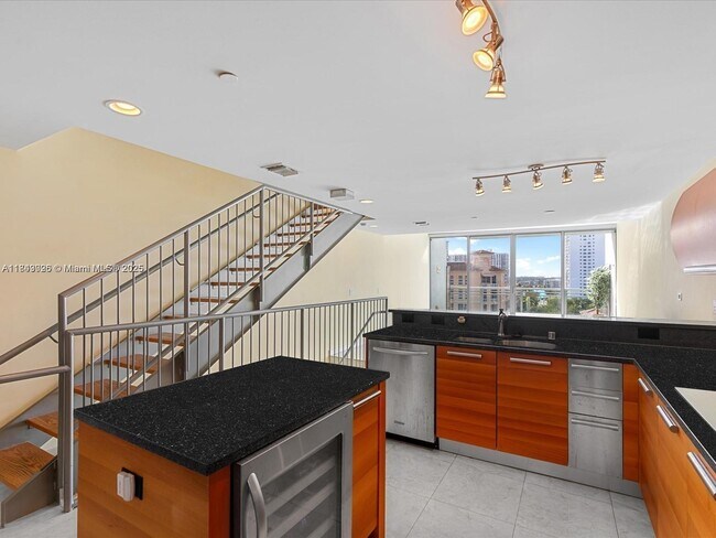 Building Photo - 2950 NE 188th St