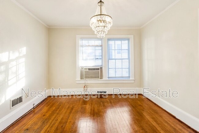 Building Photo - 115 Woodside Ave