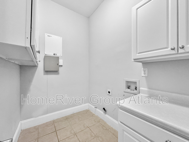 Building Photo - 3377 Alhambra Cir