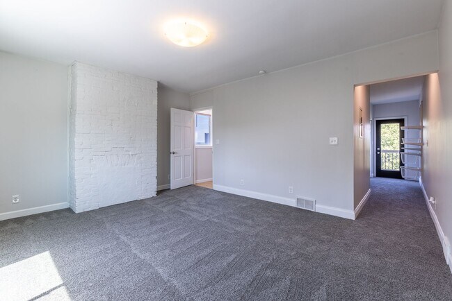 Building Photo - Available NOW  - Updated South Side Slopes Gem | Private Decks + Off-Street Parking