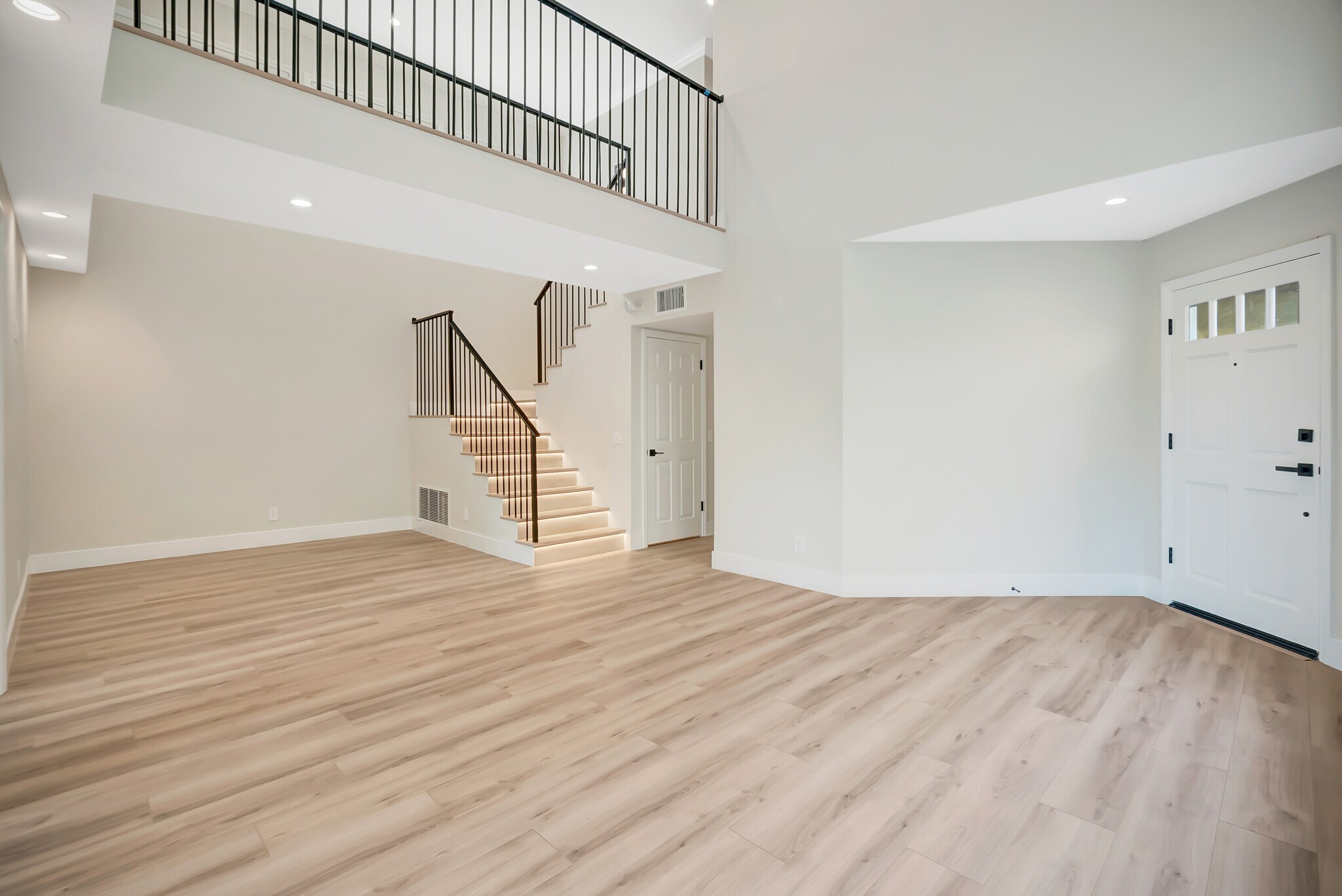 Building Photo - 4016 Cam Plano