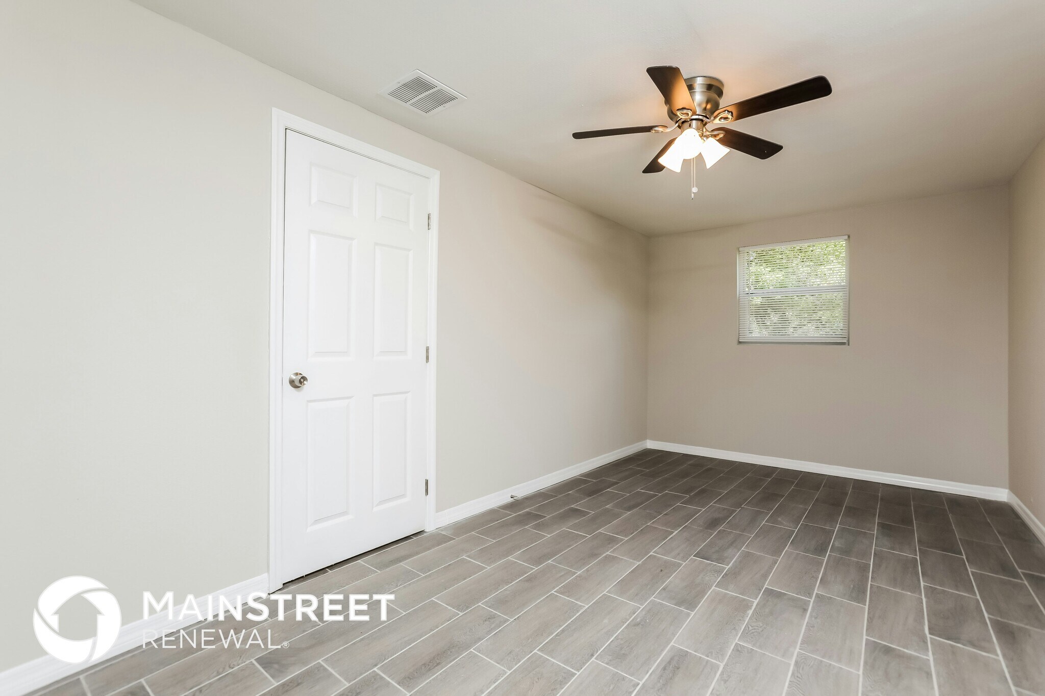 Building Photo - 913 Bethune Dr