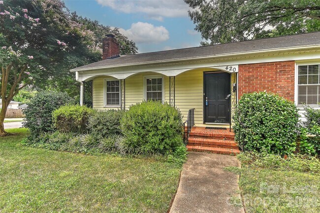 Building Photo - 420 Seneca Pl