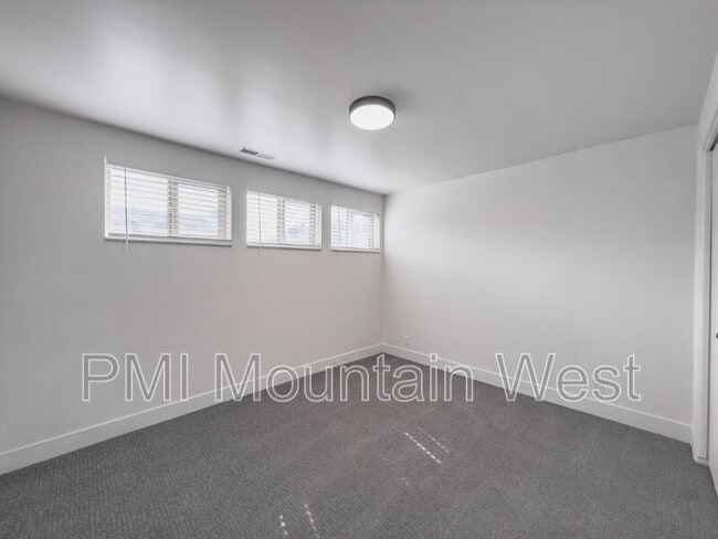 Building Photo - 345 S 850 E