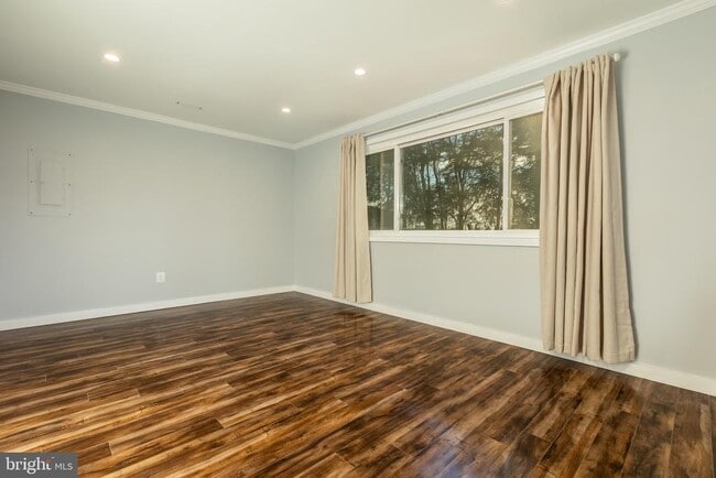 Building Photo - 1959 Lewis Ave