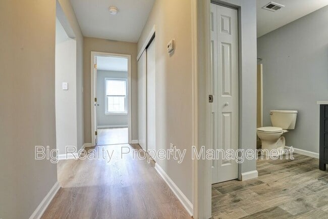 Building Photo - 1732 Rosewood Ct
