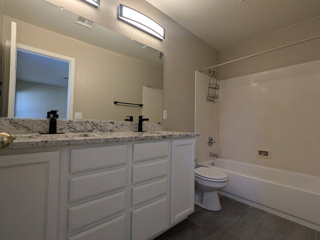 Building Photo - Newly Remodeled Rancho Sahuarita Rental!