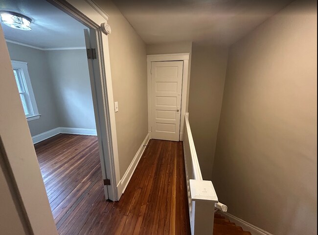 Building Photo - 3235-3257 Oak Rd