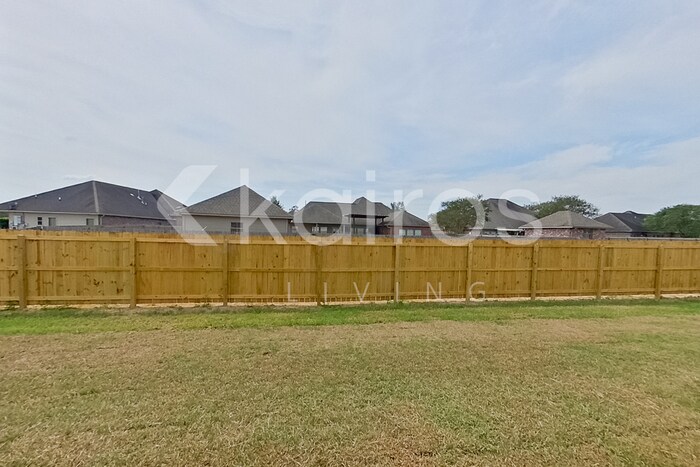 Building Photo - 13784 Willowmore Dr