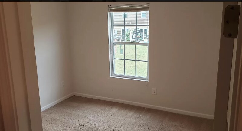 Building Photo - 1507 Hamden Dr