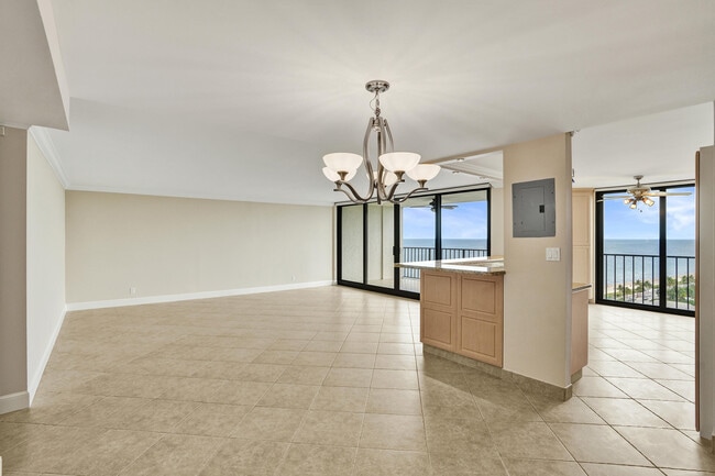Building Photo - 1901 N Ocean Blvd