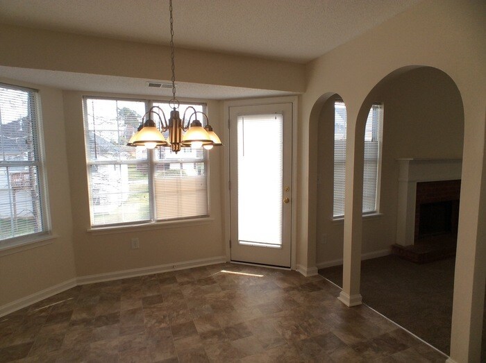Building Photo - 4033 Rhinehart Ct
