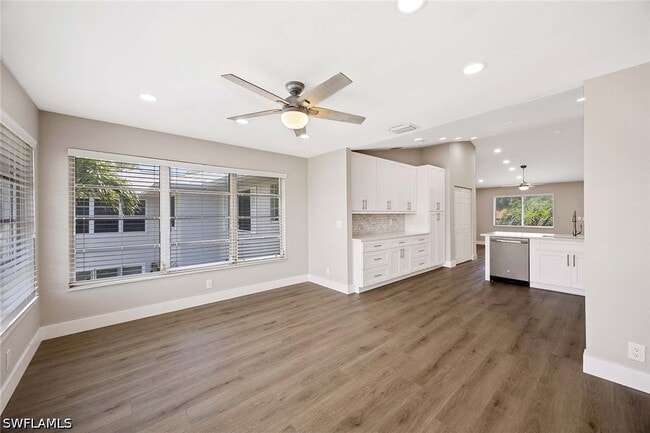 Building Photo - 707 Neapolitan Way