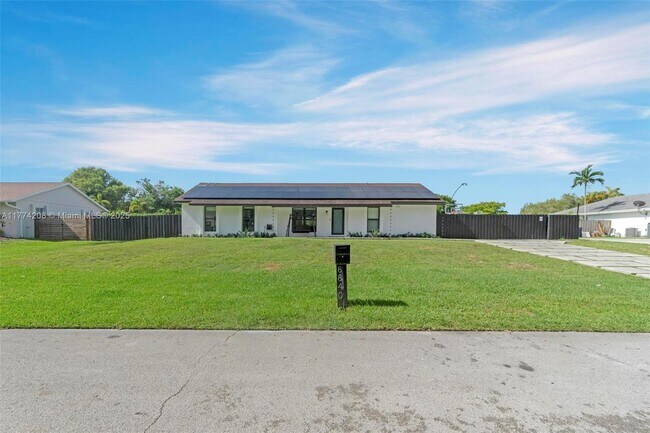 Building Photo - 8840 SW 181st Terrace