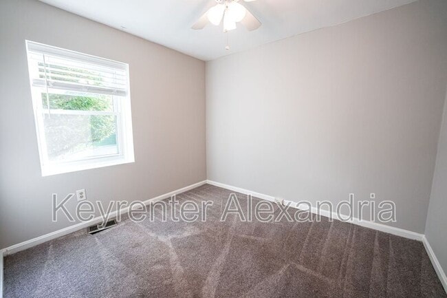 Building Photo - 6626 Birchleigh Way
