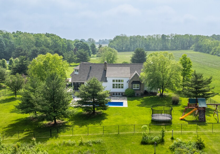 Building Photo - 1820 N 1100 E