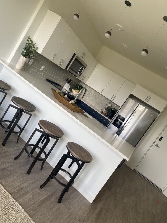 Building Photo - Lofts on Lemon