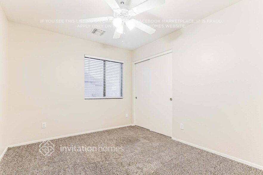 Building Photo - 2487 E Meadow Chase Dr
