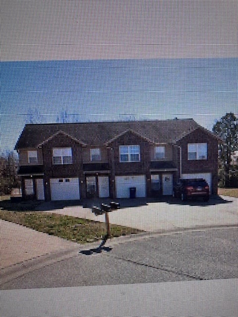 Building Photo - 2910 Meridian Plz