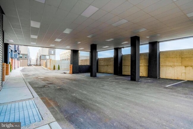 Building Photo - 2157 E Lehigh Ave