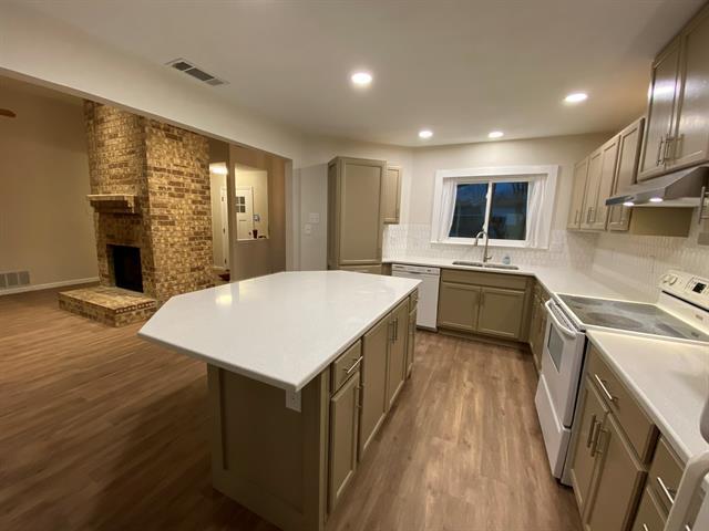 Building Photo - 712 Wedgegate Dr