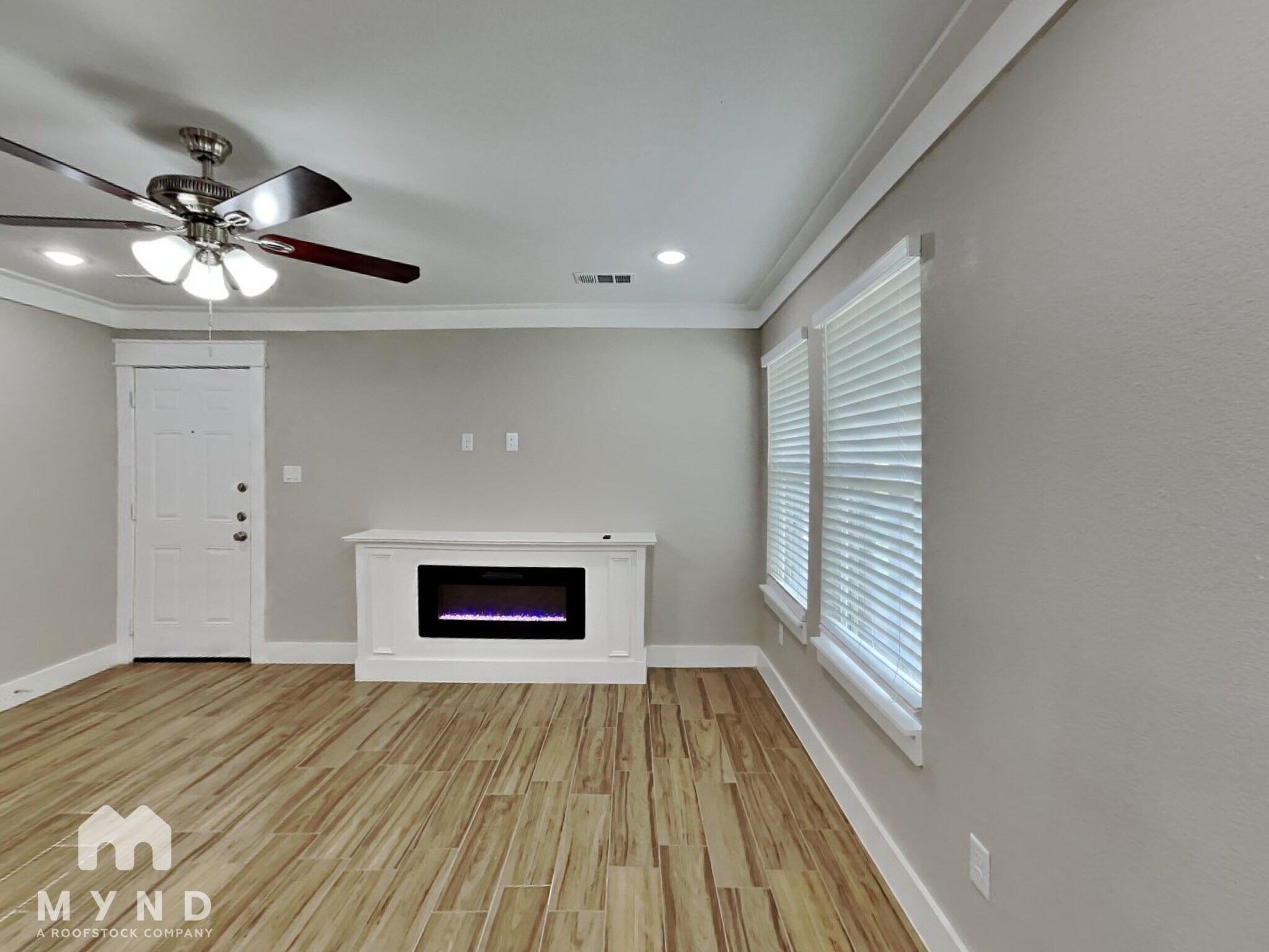 Building Photo - 5736 Lone Star Cir