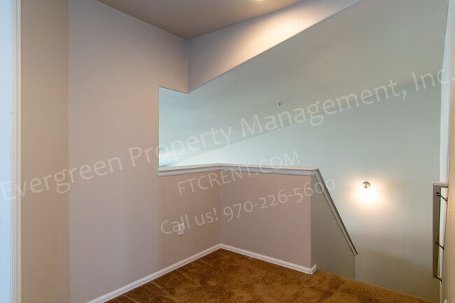 Building Photo - 2802 Exmoor Ln