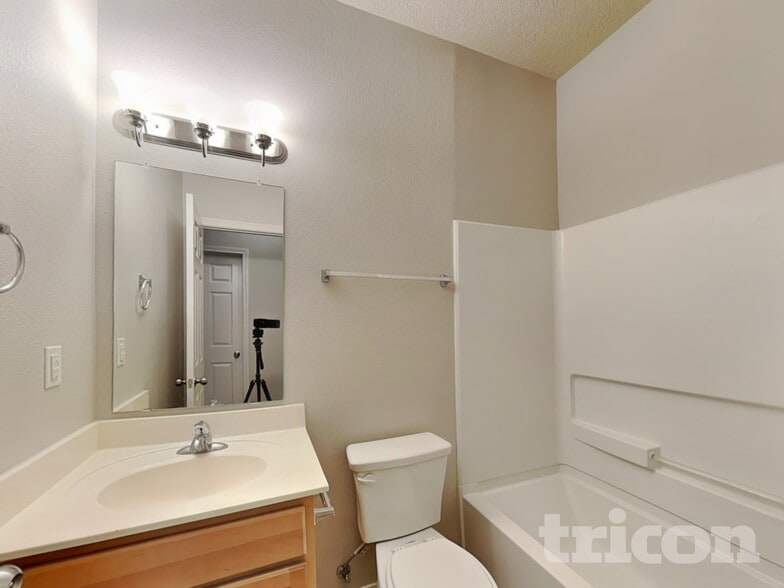 Building Photo - 2956 Wilder Loop Northeast