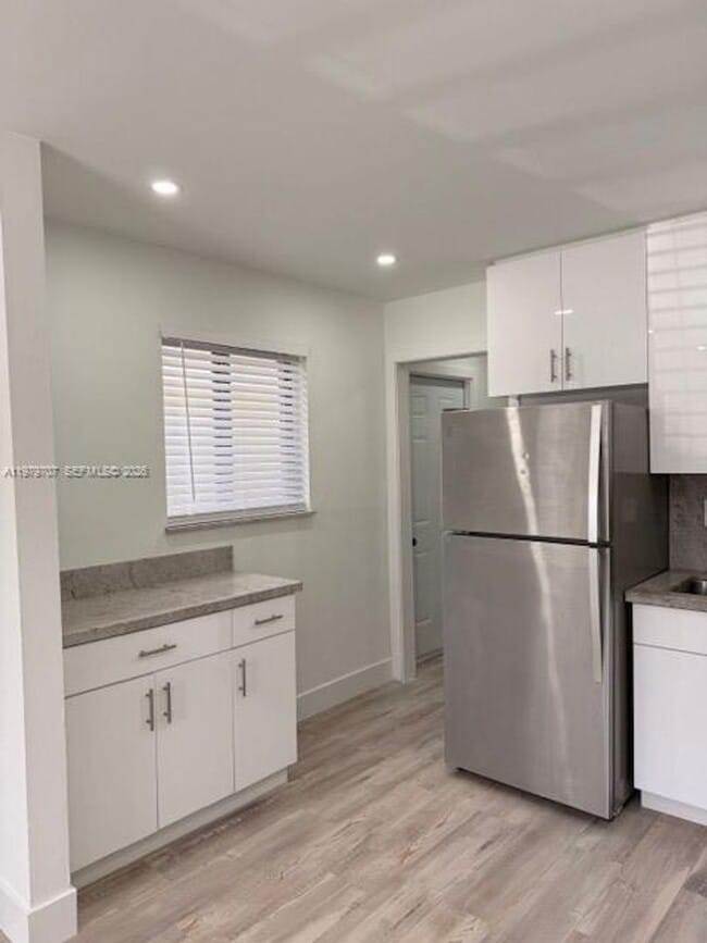 Building Photo - 3609 SW 27th St