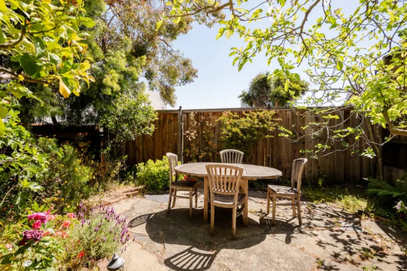 Building Photo - 675 Kansas St