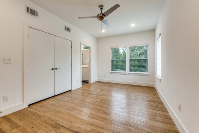 Building Photo - 1828 N Garrett Ave