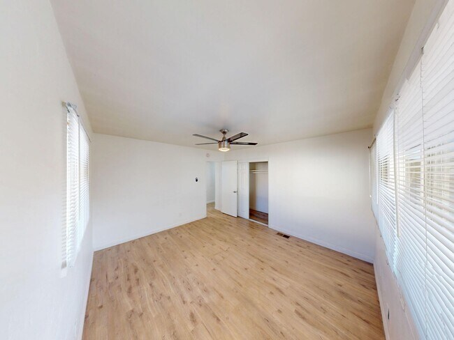 Building Photo - 6180-6182 Mary Lane Dr.