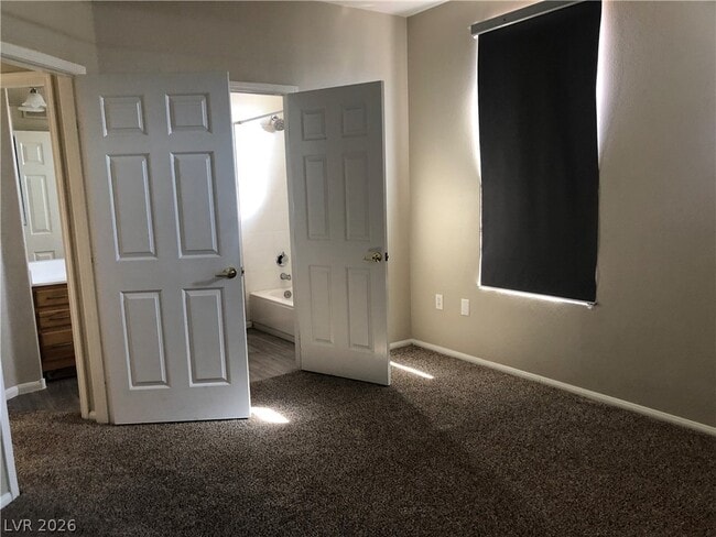 Building Photo - 8555 W Russell Rd