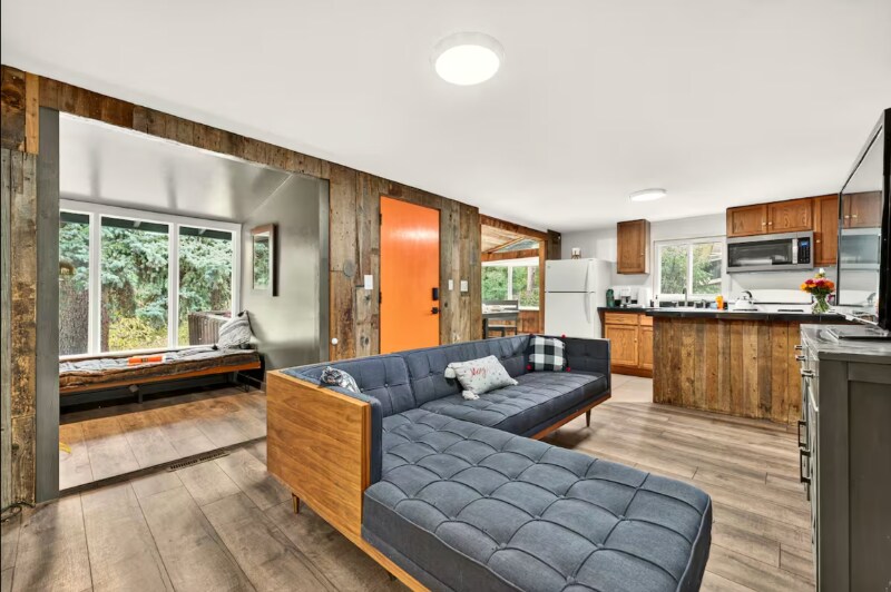 Primary Photo - 21504 Shady Ln