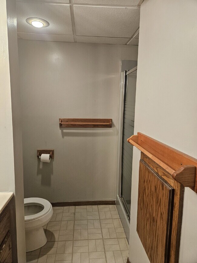 Building Photo - 1 bedroom lower level duplex in the country