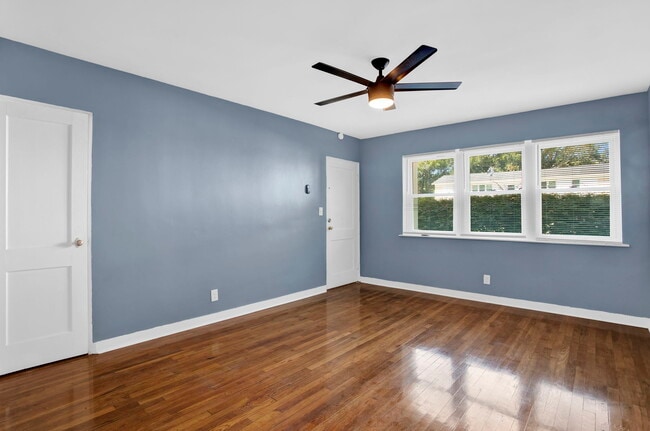 Building Photo - Stonewall Apartments