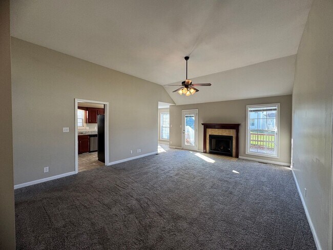 Building Photo - Beautiful Single Family Home