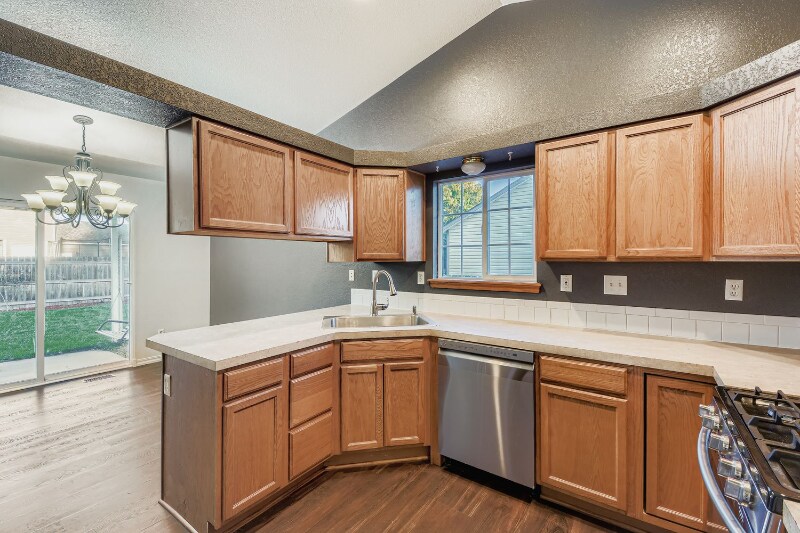 Building Photo - 534 Springwood Ct