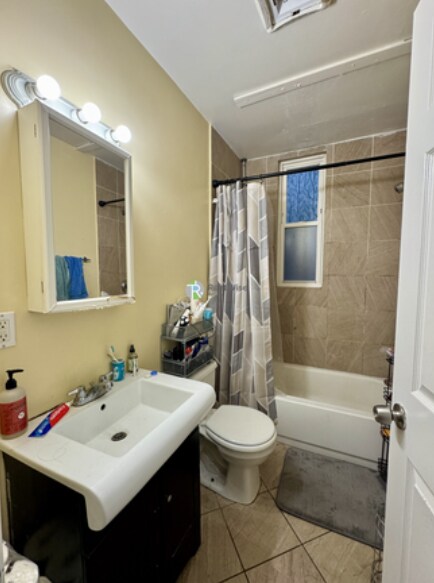 Building Photo - 731 Parker St