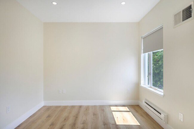 Building Photo - 1401 Jackson St