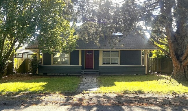 Building Photo - Cornwall Neighborhood Home