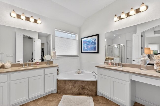 Building Photo - 609 Anfield Cir