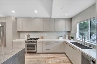 Building Photo - 6743 Colgate Ave