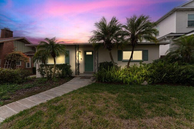 Building Photo - 766 20th Ave N