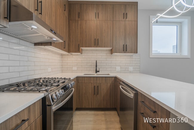 Building Photo - 3738 S Calumet Ave